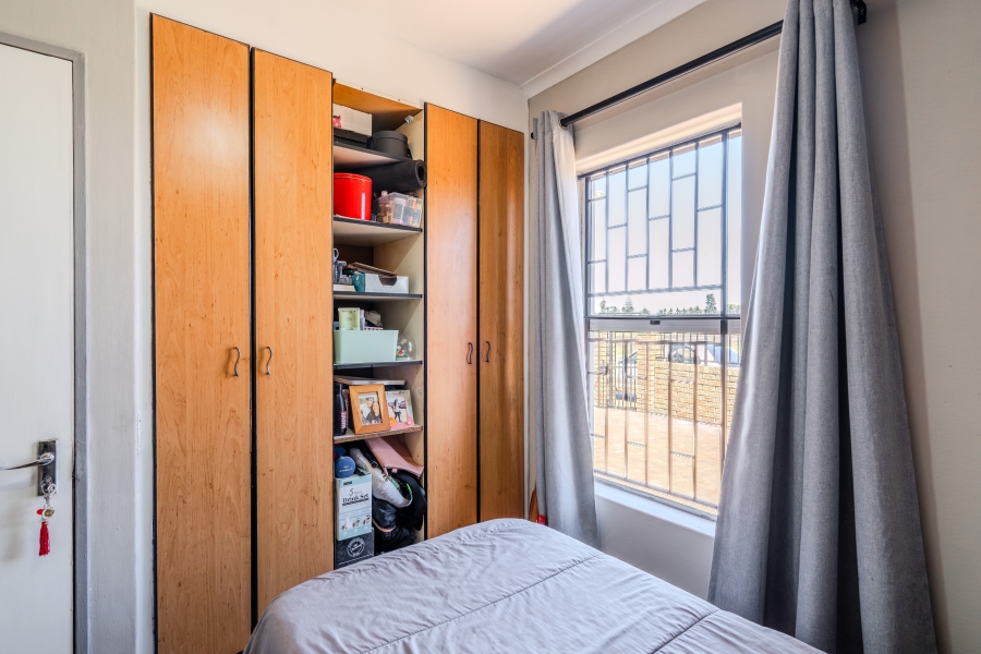 5 Bedroom Property for Sale in Ottery Western Cape